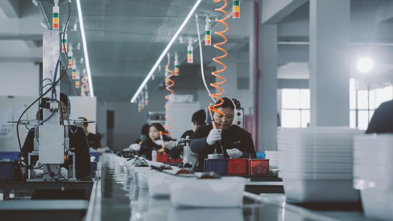 The Hidden Costs of Traditional Compliance Training in Manufacturing: Time, Money, and Output